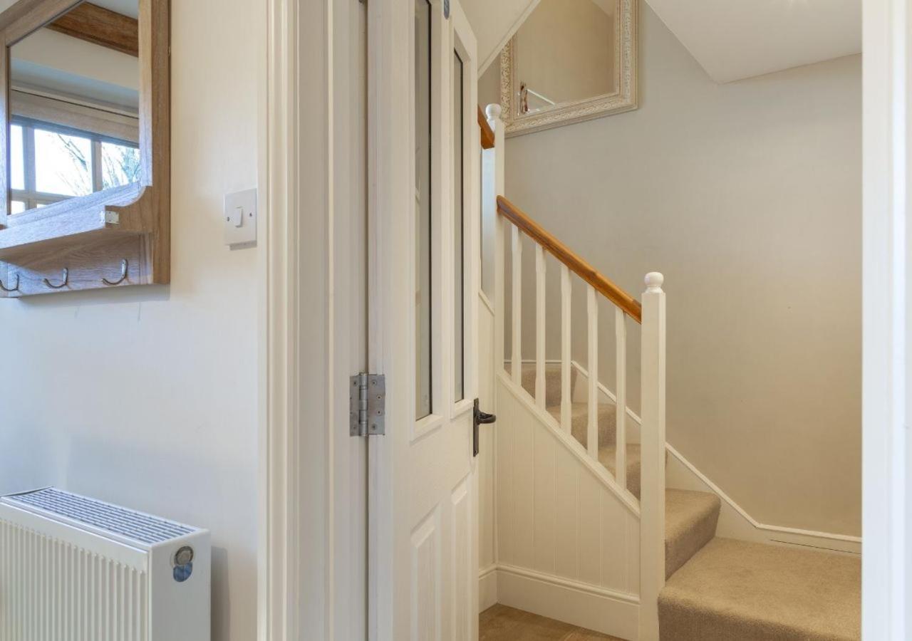 Jasmine Cottage - 2 Bedroom In Heart Of Bourton! Exterior photo