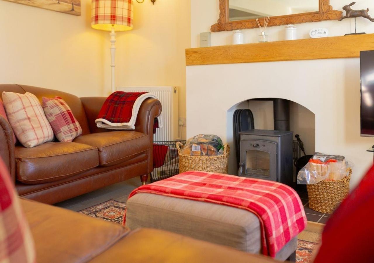 Jasmine Cottage - 2 Bedroom In Heart Of Bourton! Exterior photo